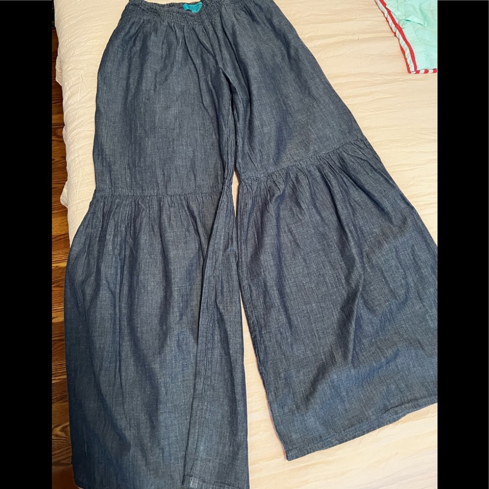 Wide leg pants